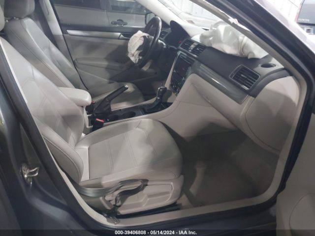 1VWAT7A37FC081712 Volkswagen Passat 1.8t Limited Edition
