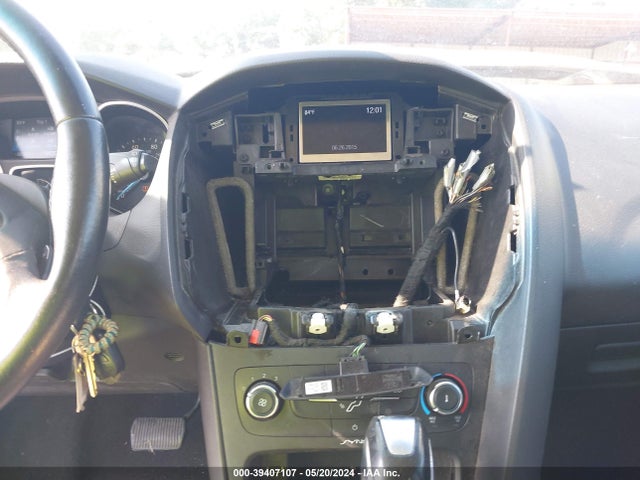 Ford FOCUS SE 2015 1FADP3K28FL364046 Image 17