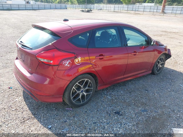 Ford FOCUS SE 2015 1FADP3K28FL364046 Image 4