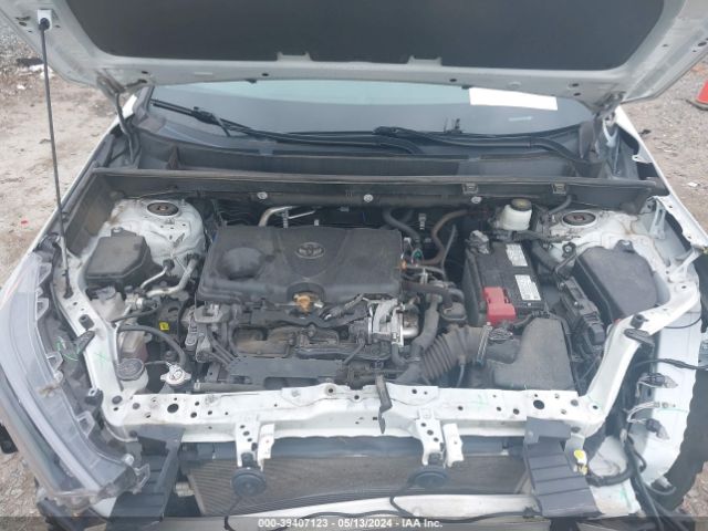 2T3G1RFV9MW168563 Toyota RAV4 LE