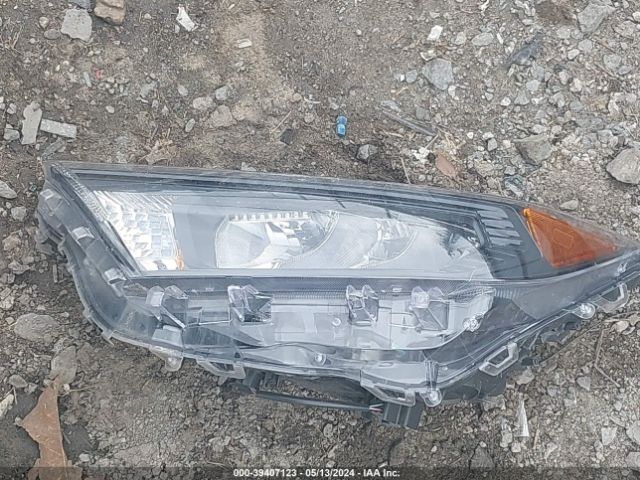2T3G1RFV9MW168563 Toyota RAV4 LE