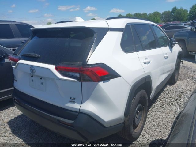 2T3G1RFV9MW168563 Toyota RAV4 LE