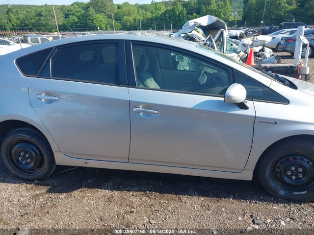Toyota Prius Two 2015 JTDKN3DUXF0407048 Image 14