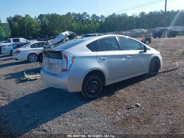 Toyota Prius Two 2015 JTDKN3DUXF0407048 Image 4