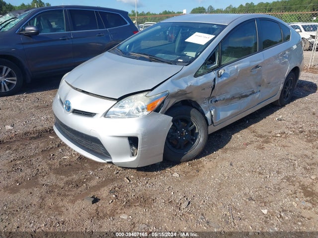 Toyota Prius Two 2015 JTDKN3DUXF0407048 Image 6