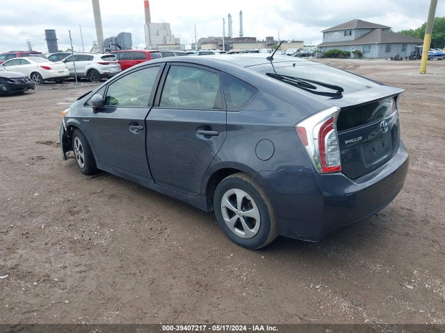 Toyota Prius Two 2015 JTDKN3DU9F0396463 Image 3