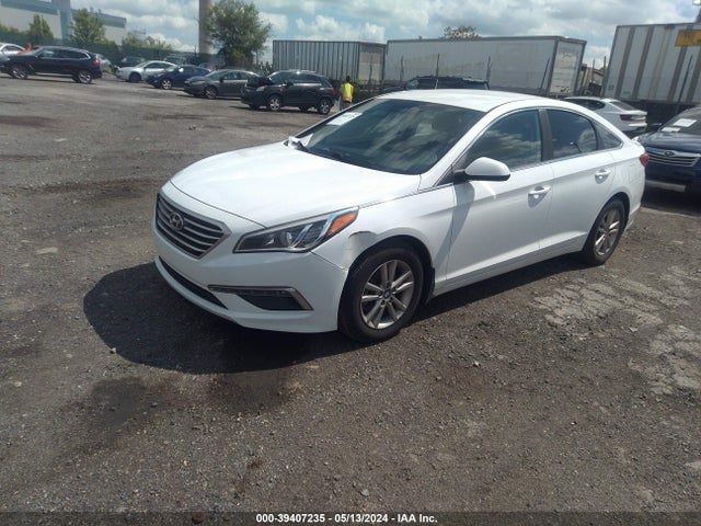 Hyundai SONATA SE 2015 5NPE24AF3FH178524 Image 2