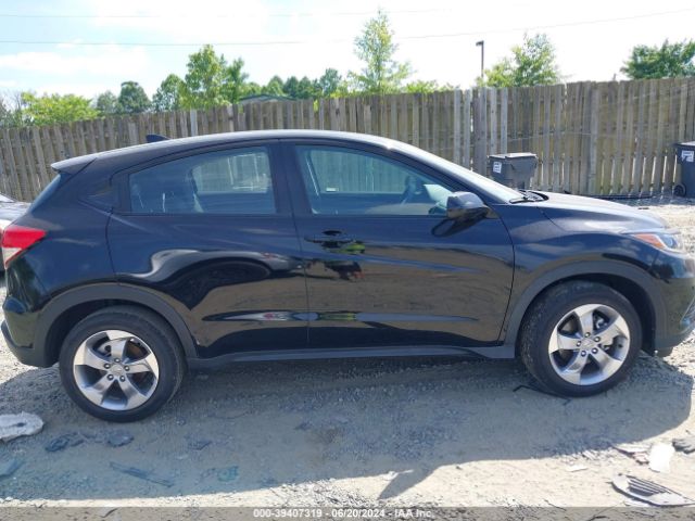 3CZRU6H30NM735685 Honda Hr-v Awd Lx