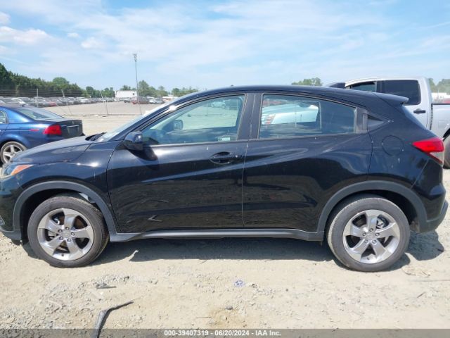 3CZRU6H30NM735685 Honda Hr-v Awd Lx