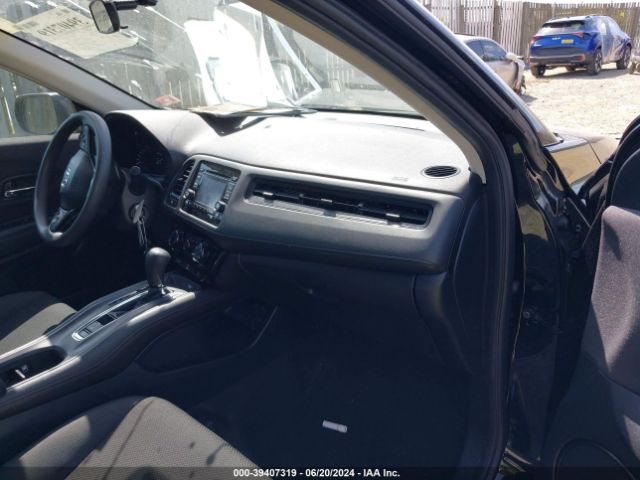 3CZRU6H30NM735685 Honda Hr-v Awd Lx