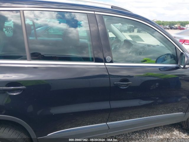 WVGSV7AX9HK000833 Volkswagen Tiguan 2.0t Wolfsburg Edition