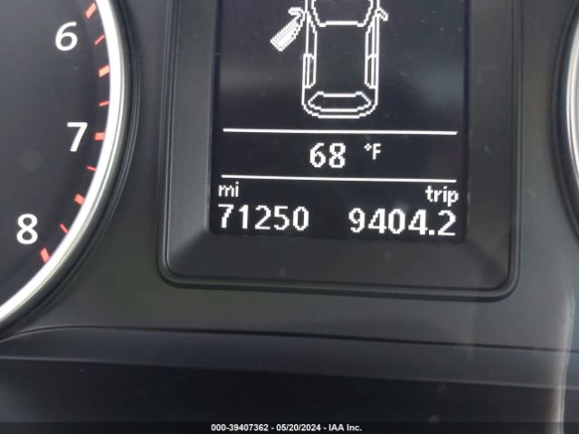WVGSV7AX9HK000833 Volkswagen Tiguan 2.0t Wolfsburg Edition
