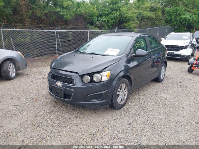 Chevrolet Sonic Lt Auto 2015 1G1JC5SH5F4134721 Image 2