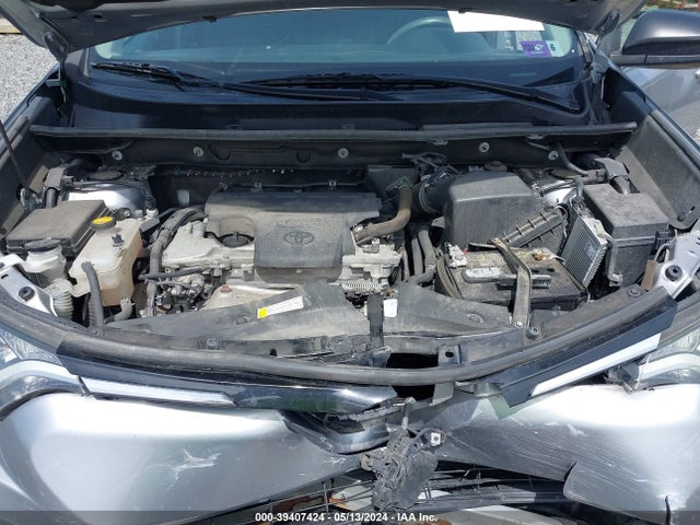 Toyota RAV4 LE 2018 2T3BFREVXJW737431 Image 10