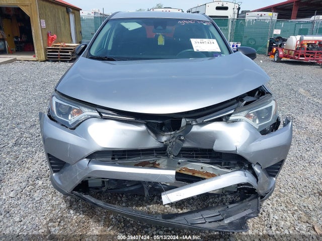 Toyota RAV4 LE 2018 2T3BFREVXJW737431 Image 12
