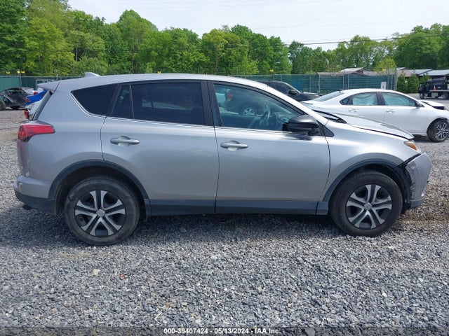 Toyota RAV4 LE 2018 2T3BFREVXJW737431 Image 13