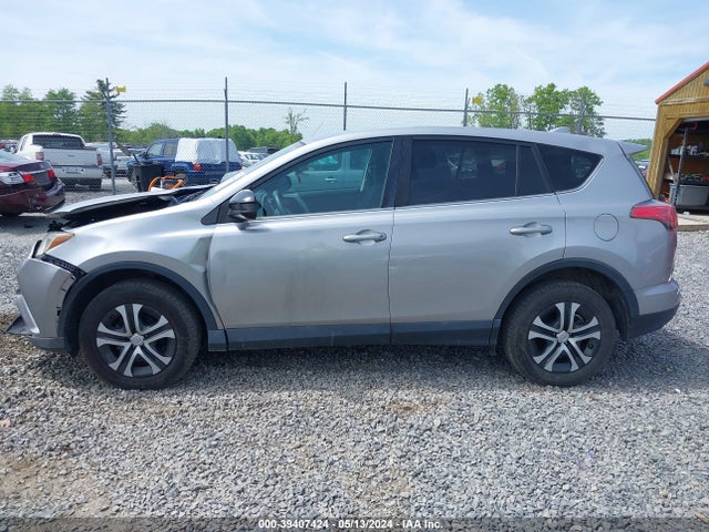 Toyota RAV4 LE 2018 2T3BFREVXJW737431 Image 14