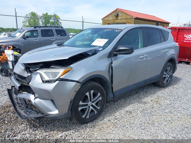 Toyota RAV4 LE 2018 2T3BFREVXJW737431 Image 2