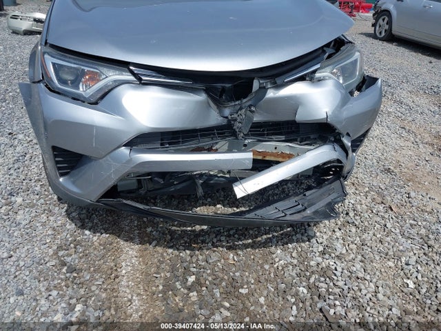 Toyota RAV4 LE 2018 2T3BFREVXJW737431 Image 6