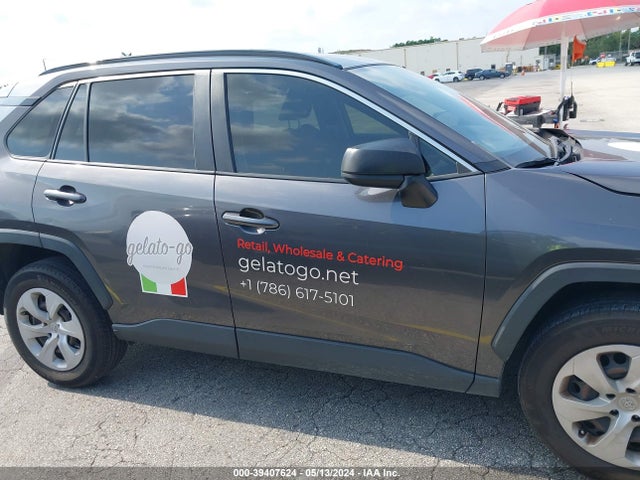 Toyota RAV4 LE 2019 JTMH1RFV1KJ002859 Image 13