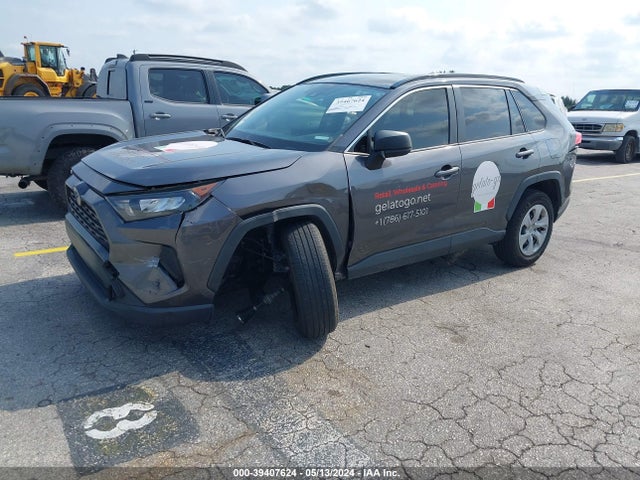 Toyota RAV4 LE 2019 JTMH1RFV1KJ002859 Image 2