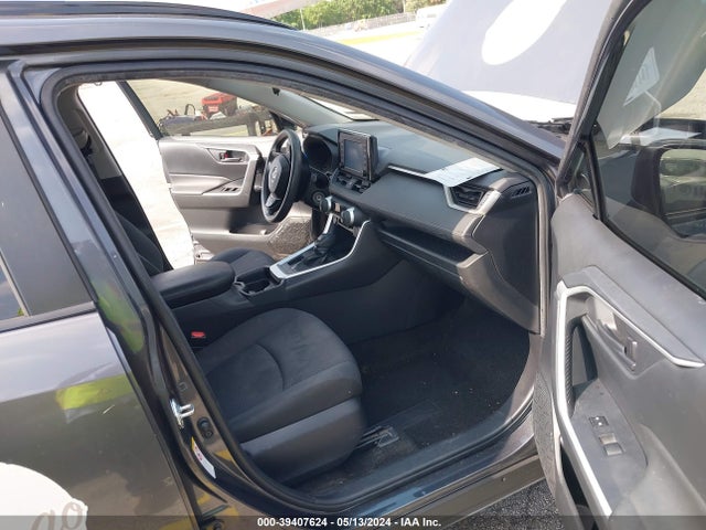 Toyota RAV4 LE 2019 JTMH1RFV1KJ002859 Image 5