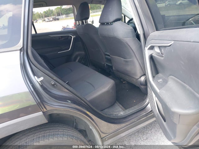 Toyota RAV4 LE 2019 JTMH1RFV1KJ002859 Image 8