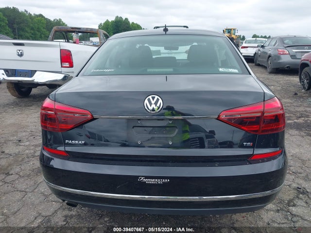 1VWAT7A37HC030147 Volkswagen Passat 1.8t S