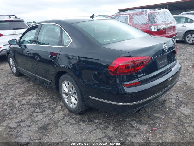 1VWAT7A37HC030147 Volkswagen Passat 1.8t S