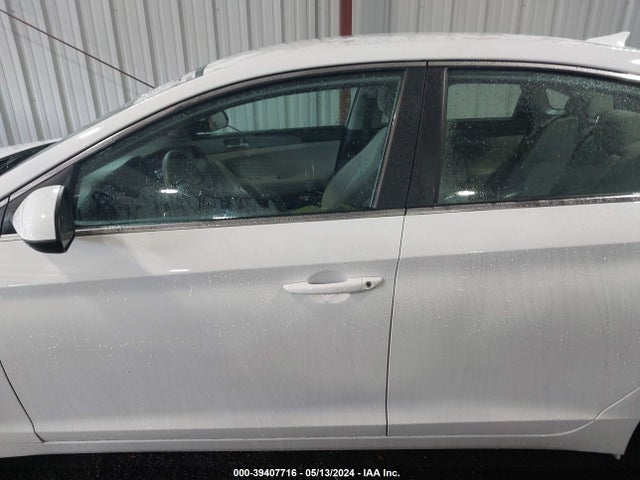 Hyundai Sonata 2016 5NPE24AF5GH402426 Image 14