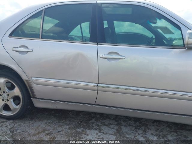 2002 MERCEDES-BENZ E-CLASS WDBJF83J82X069095 Photo 5