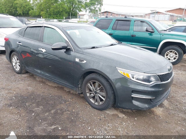 2016 KNAGT4L32G5082097 main image