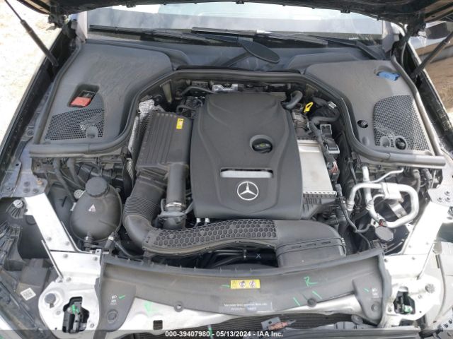 WDDZF4KB2JA381699 Mercedes-Benz E 300 4matic