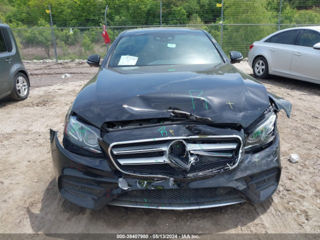 WDDZF4KB2JA381699 Mercedes-Benz E 300 4matic