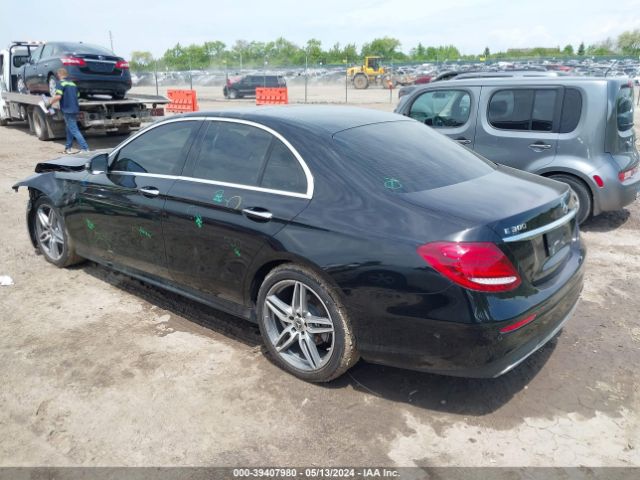 WDDZF4KB2JA381699 Mercedes-Benz E 300 4matic