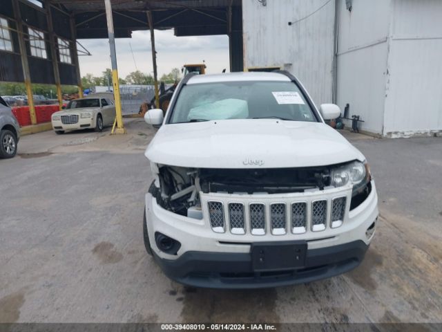 1C4NJDEB2FD280042 Jeep Compass Latitude