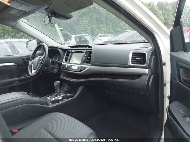 Toyota Highlander Le Plus 2019 5TDZZRFH9KS306600 Image 5