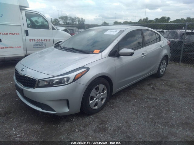 KIA FORTE LX 2017 3KPFL4A74HE100528 Image 2