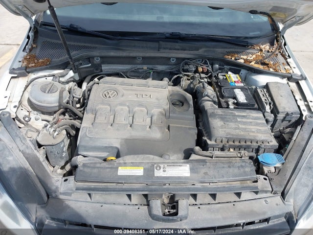 3VWCA7AU2FM504427 Volkswagen Golf Sportwagen Tdi S 4-door