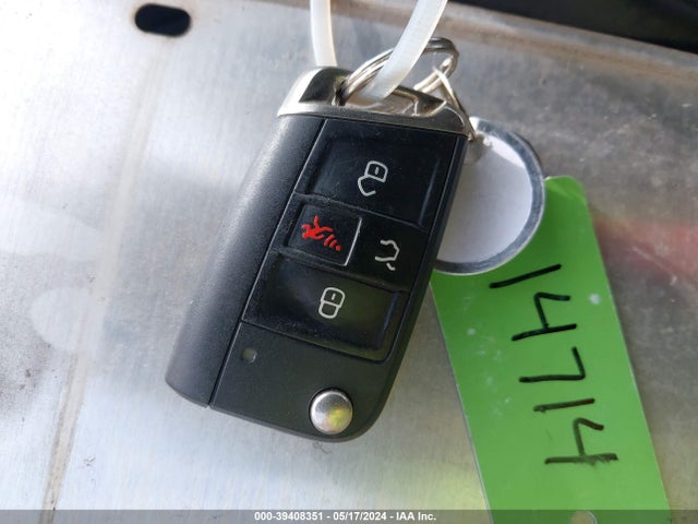 3VWCA7AU2FM504427 Volkswagen Golf Sportwagen Tdi S 4-door