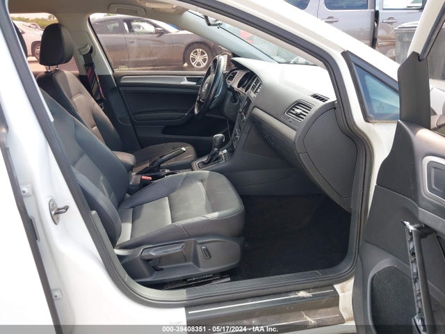 3VWCA7AU2FM504427 Volkswagen Golf Sportwagen Tdi S 4-door