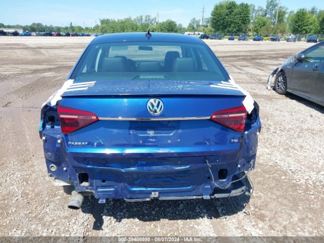 1VWDT7A32HC008523 Volkswagen Passat 1.8t R-line