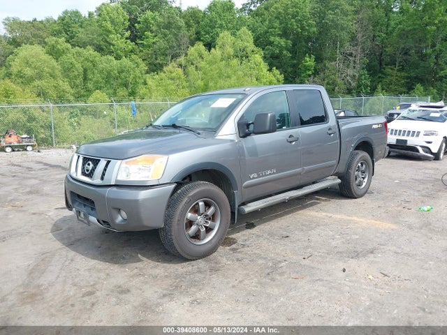 Nissan Titan Pro-4x 2015 1N6BA0EC3FN510537 Image 2