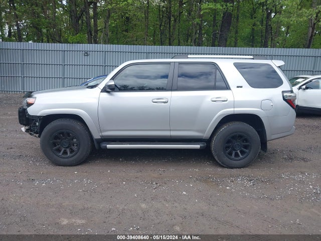 Toyota 4RUNNER SR5 2020 JTEBU5JR4L5799274 Image 14