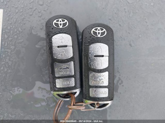 3MYDLBYV5JY312456 Toyota YARIS IA