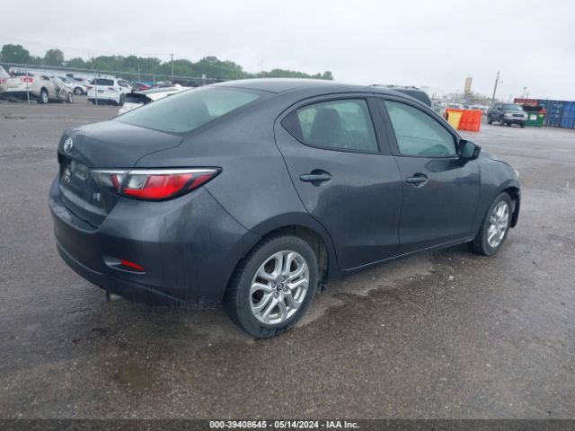 3MYDLBYV5JY312456 Toyota YARIS IA