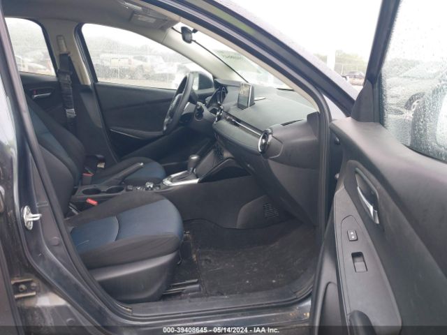 3MYDLBYV5JY312456 Toyota YARIS IA