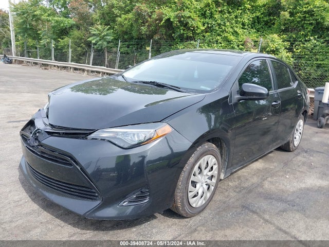 Toyota COROLLA LE 2018 2T1BURHEXJC082280 Image 2