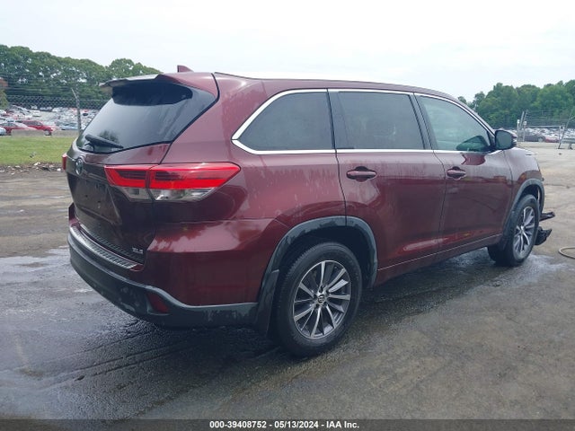 Toyota Highlander Xle 2017 5TDKZRFH6HS213382 Image 4