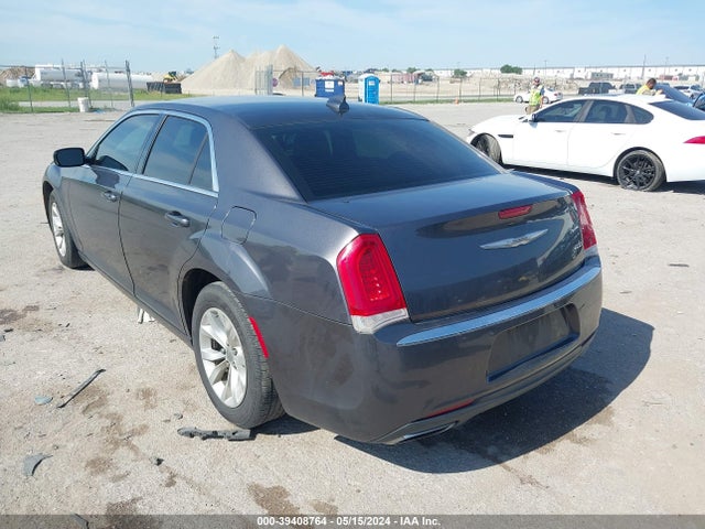 2C3CCAAG1FH887221 Chrysler 300 Limited